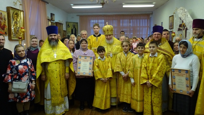 Архиерейское богослужение в Михаило-Архангельском храме деревни Давыдово