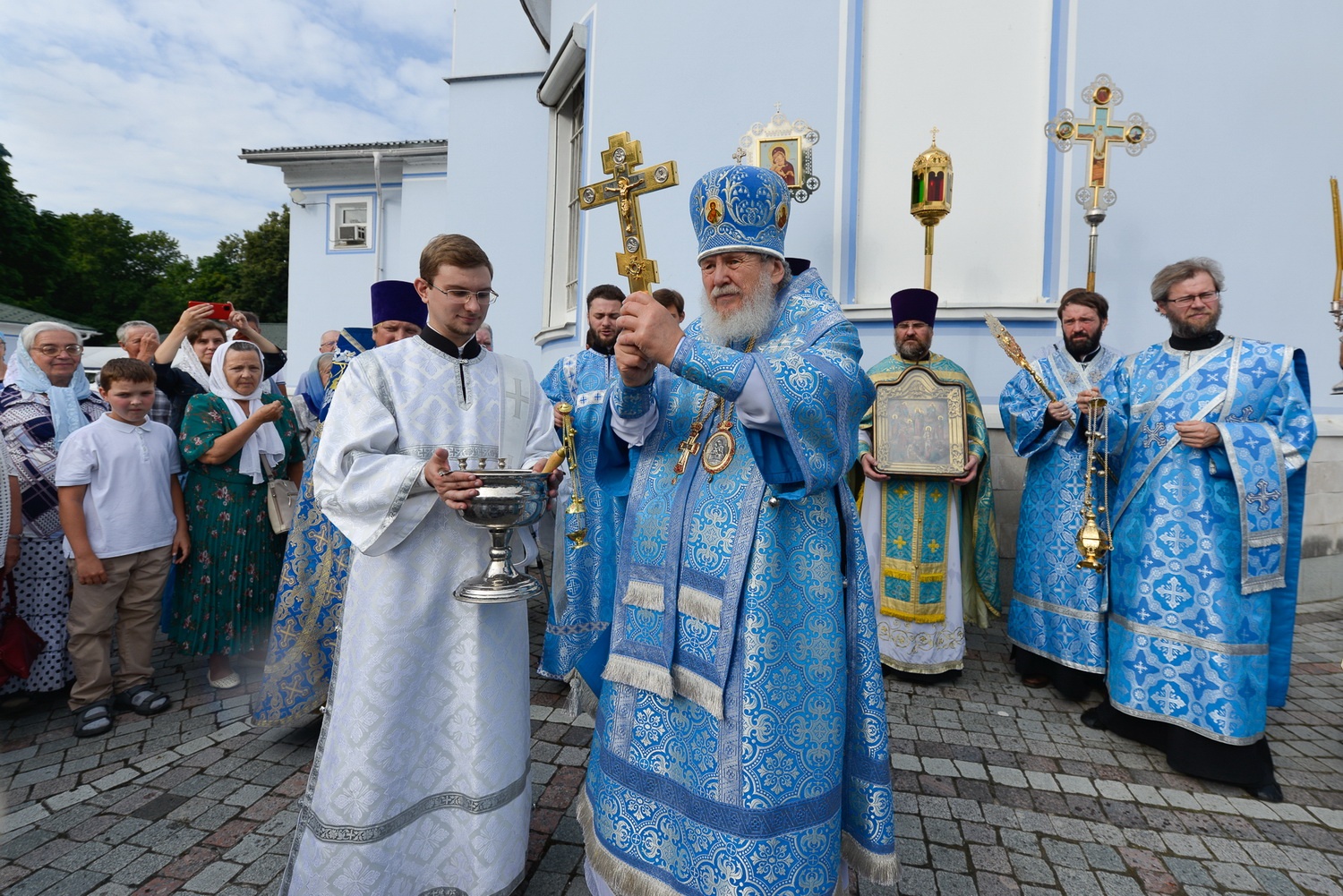 Храм Десногорск всех скорбящих священники