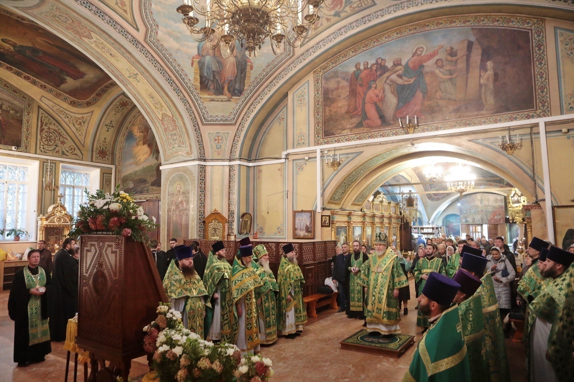 Храм преображения господня в саввино. Расписание церковь преображения господня (саввино). Храм преображения господня в саввино железнодорожный расписание. Церковь саввино железнодорожный расписание богослужений. Сквер перед церковью саввино.