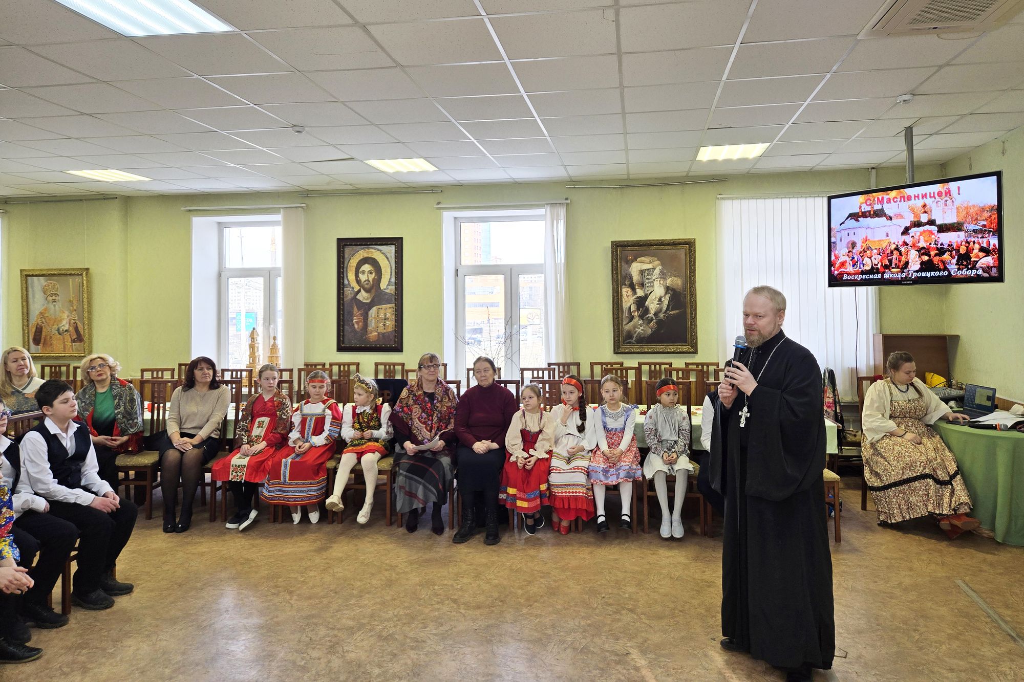 Масленица в воскресной школе при Троицком соборе города Щёлково