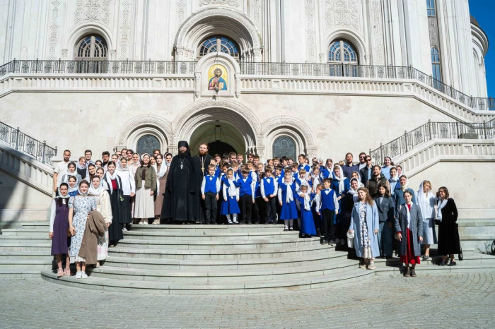Поездка детско-юношеского хора Орехово-Зуевского благочиния в Сретенский монастырь