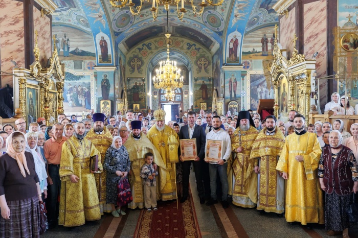 Архиерейское богослужение в Богородицерождественском соборе города Орехово-Зуево 
