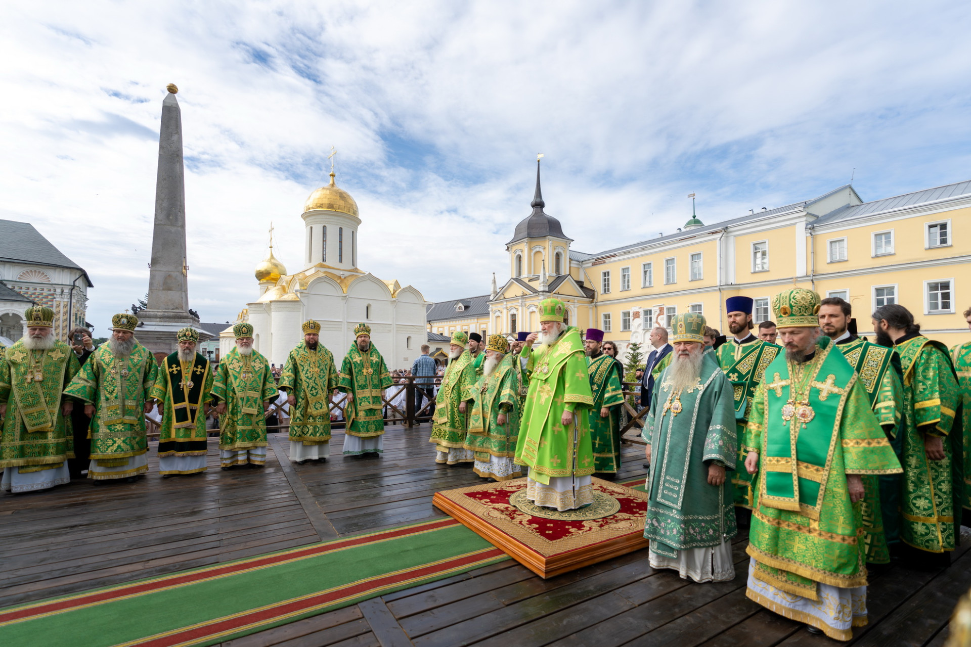 Песни троице святой