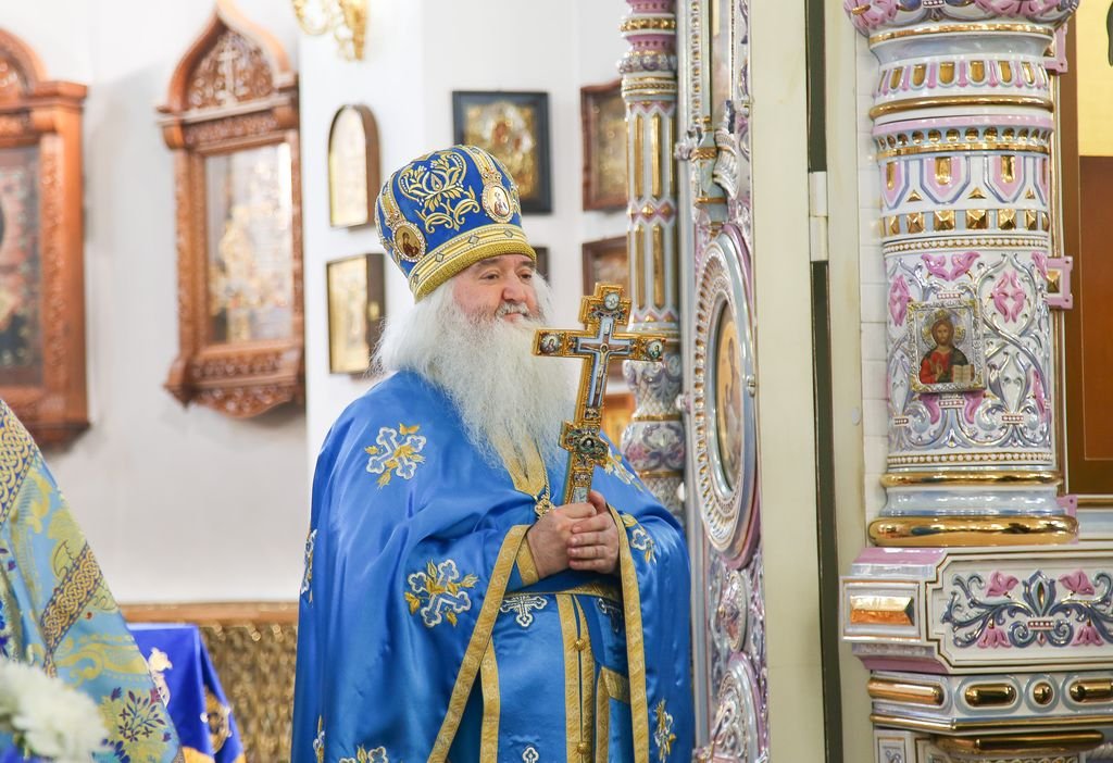 настоятель тихвинского храма. георгий гуторов священник. сергий шагаев настоятель тихвинского храма в ногинске. настоятель тихвинского храма. отец вячеслав тихвинский храм ногинск.