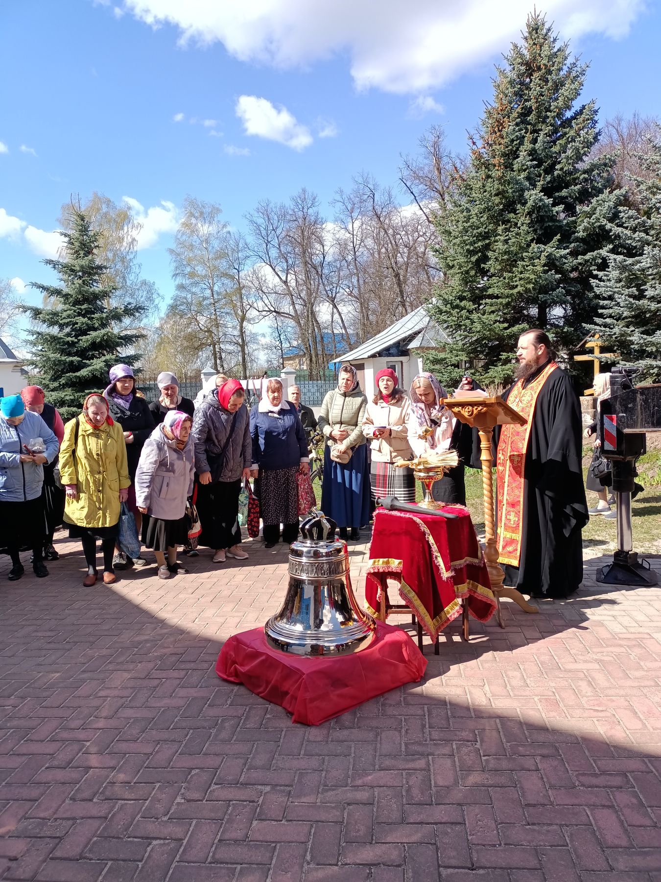 Освящение колокола в Успенском храме г. Ногинска