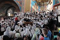 Архиерейское богослужение с участием Сводного детского хора Московской епархии в Богоявленском соборе Ногинска