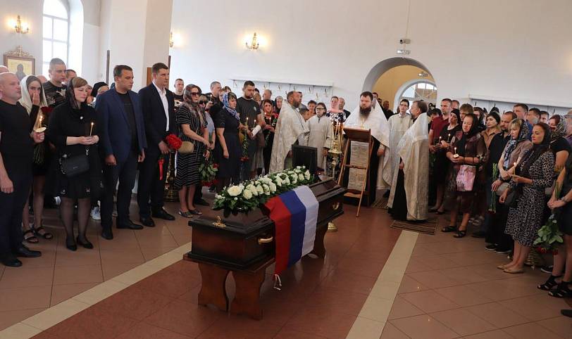 Отпевание воина, погибшего на поле брани в зоне СВО, в Павловском Посаде