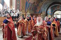 Архиерейское богослужение с участием Сводного детского хора Московской епархии в Богоявленском соборе Ногинска