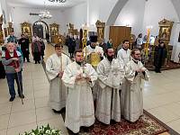 Архиерейское богослужение в Троицком храме Реутова 