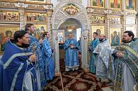 Архиерейское богослужение в Успенском храме деревни Войнова Гора