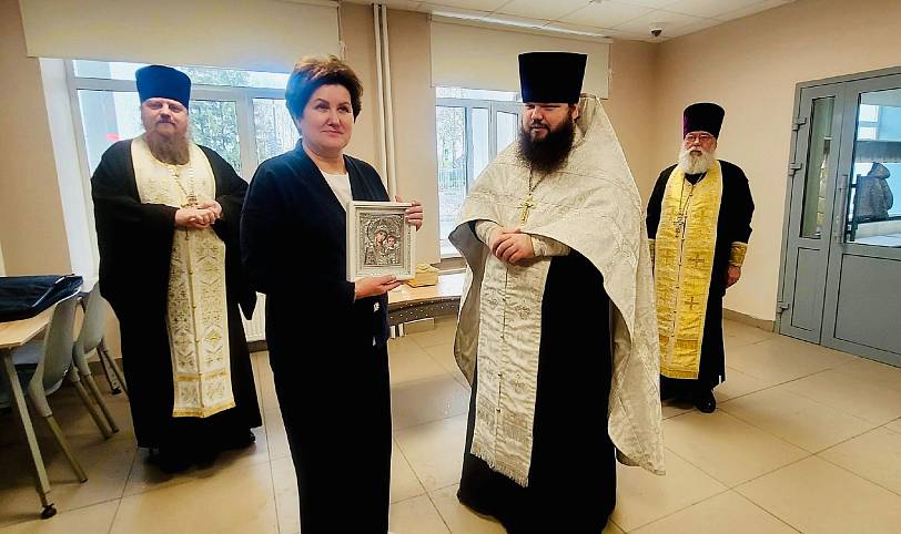 Освящение школы №11 посёлка Большие Дворы