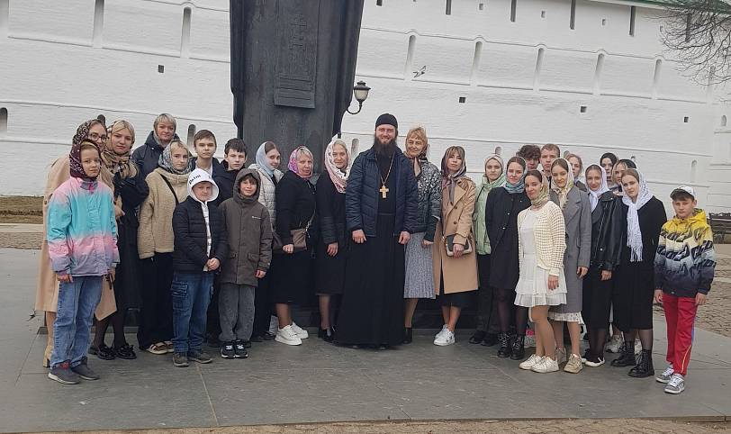 Паломничество преподавателей и учащихся Дрезненской школы в Сергиев-Посад