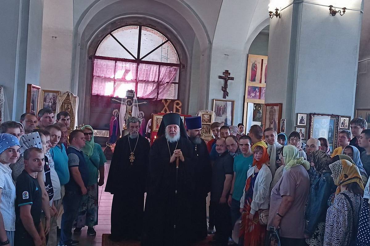 Престольный праздник в Воскресенском храме села Ильинский Погост 