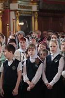 Архиерейское богослужение с участием Сводного детского хора Московской епархии в Богоявленском соборе Ногинска