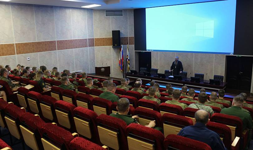 Духовная беседа с военнослужащими в щёлковской воинской части