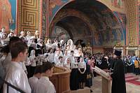 Архиерейское богослужение с участием Сводного детского хора Московской епархии в Богоявленском соборе Ногинска