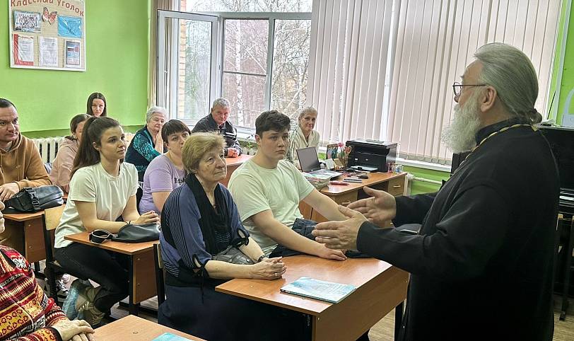 Родительское собрание со священником в школе Павловского Посада