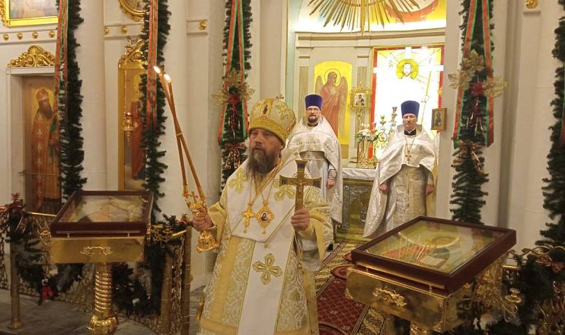 Архиерейское богослужение в Покровском храме Балашихи
