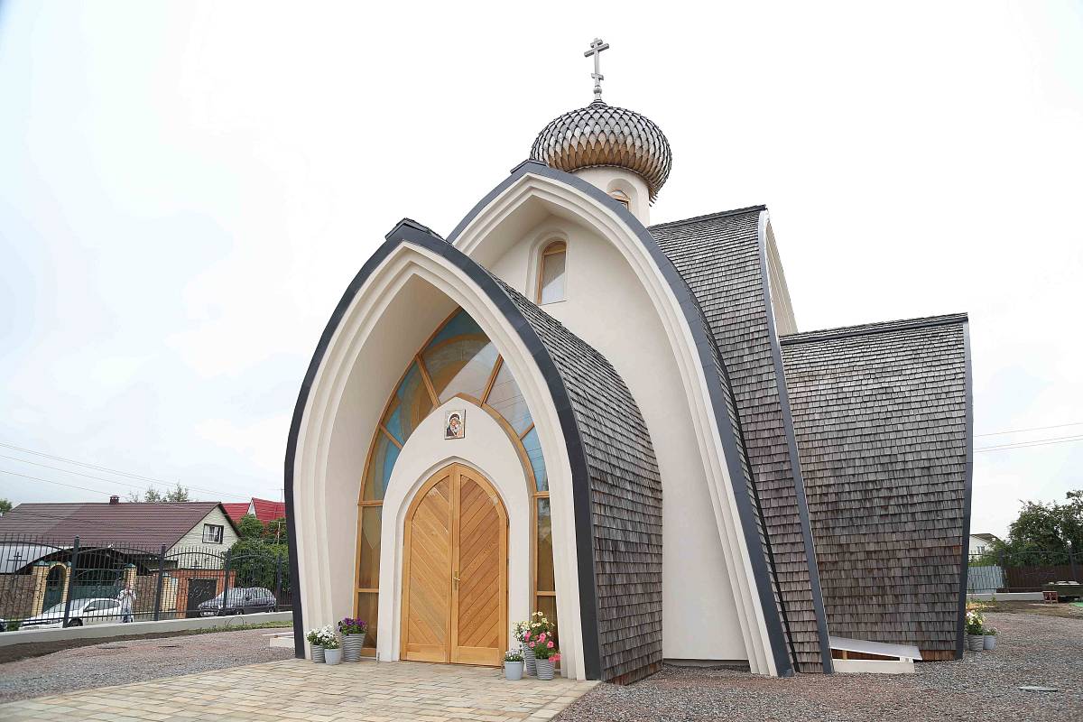 Великое освящение Казанского храма в деревне Исаково 