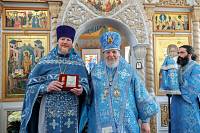 Архиерейское богослужение в Успенском храме деревни Войнова Гора