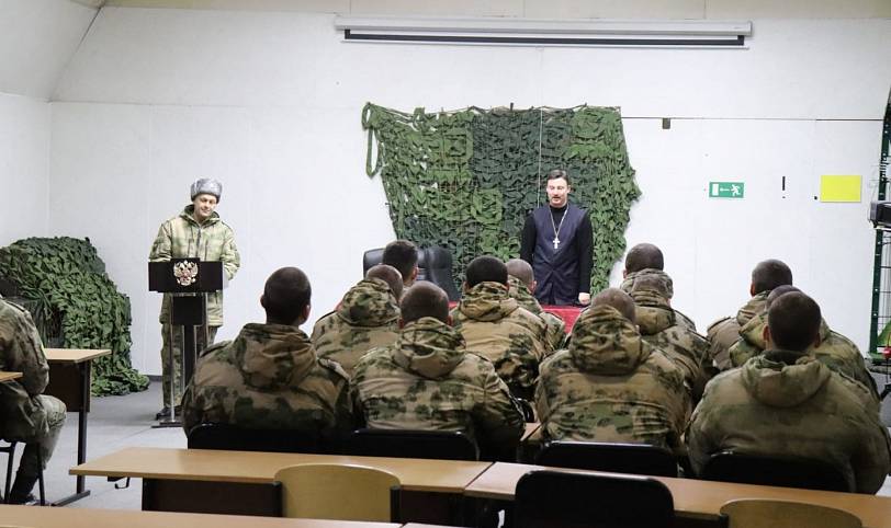 Беседы с военнослужащими в дивизии имени Дзержинского