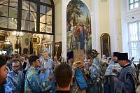 Архиерейское богослужение в Успенском храме на Стромыни