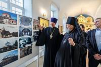 Архиерейское богослужение в Успенском храме деревни Войнова Гора