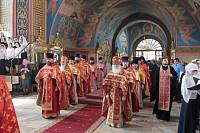 Архиерейское богослужение с участием Сводного детского хора Московской епархии в Богоявленском соборе Ногинска