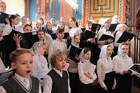 Архиерейское богослужение с участием Сводного детского хора Московской епархии в Богоявленском соборе Ногинска