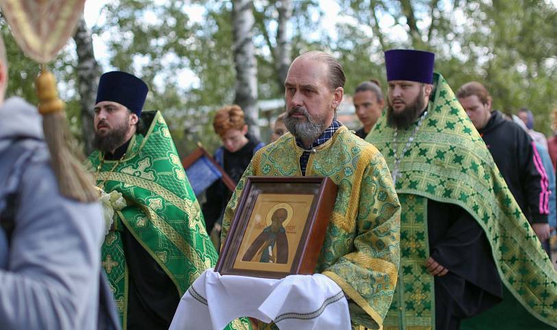 Молебен у часовни преподобного Саввы Стромынского и крестный ход на Стромыни