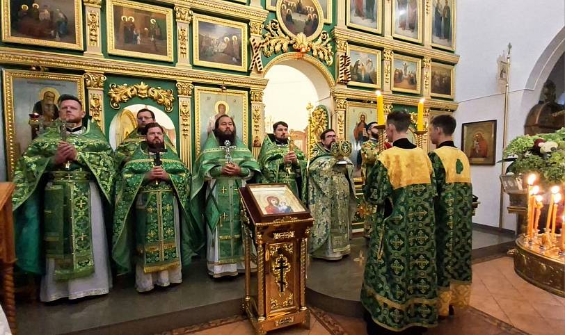 Престольный праздник в храме преподобного Саввы Сторожевского микрорайона Заря