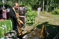 Водружение креста над часовней Архангела Михаила в Богородском благочинии