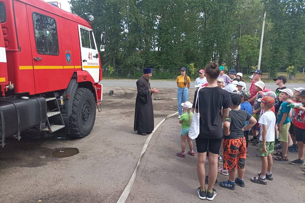 Духовно-нравственная беседа в пожарно-спасательном гарнизоне Павловского Посада