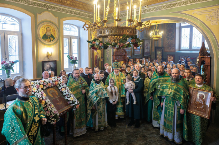 Архиерейское богослужение в Ксениевском храме Орехово-Зуева